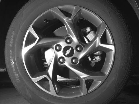 Used 2025 Chevrolet Trax LT FWD image 13