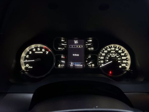 Used 2019 Toyota Tundra SR5 AWD/4WD image 28