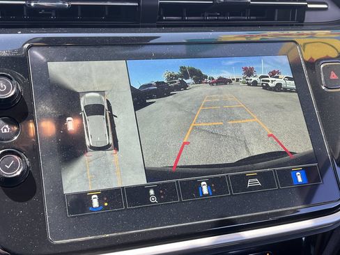 Used 2023 Chevrolet Bolt EUV Premier FWD image 13