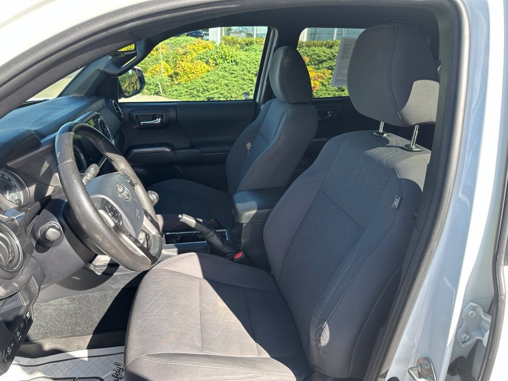 Used 2019 Toyota Tacoma TRD Sport AWD/4WD image 22
