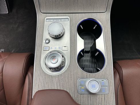 Certified 2025 Genesis GV80 3.5T Prestige image 20