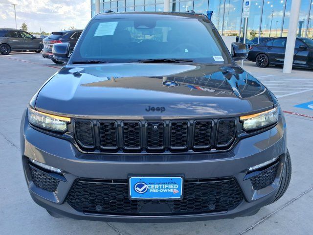 Used 2025 Jeep Grand Cherokee Limited w/ Luxury Tech Group II RWD image 2