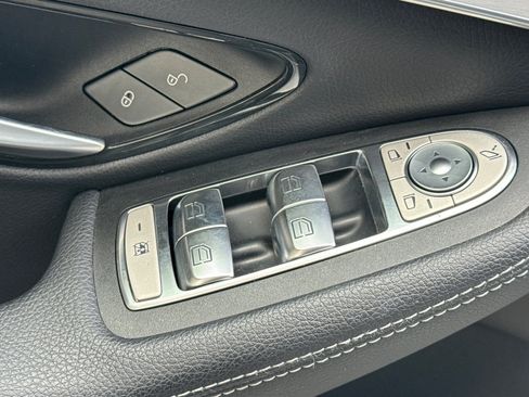 Used 2021 Mercedes-Benz C 300 Sedan image 14