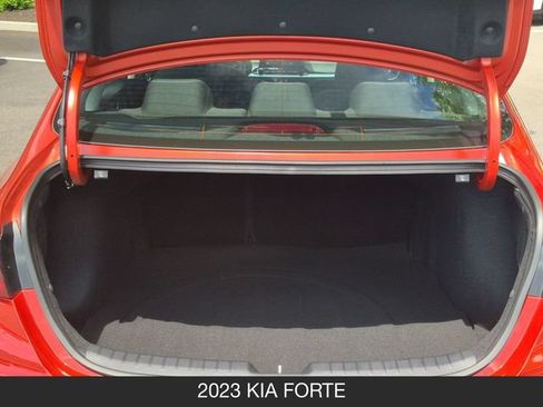 Used 2023 Kia Forte LXS FWD image 10