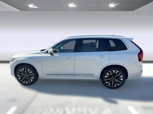 New 2026 Volvo XC90 T8 Plus w/ Protection Package AWD/4WD image 2