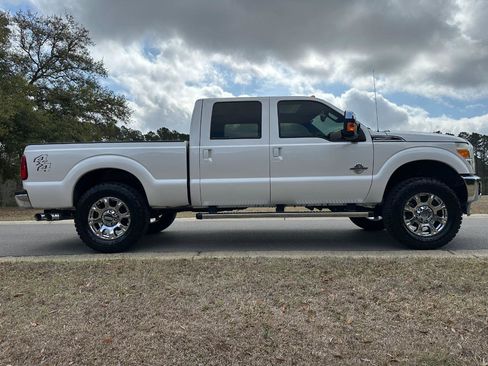 Used 2016 Ford F250 Lariat w/ Chrome Package image 4