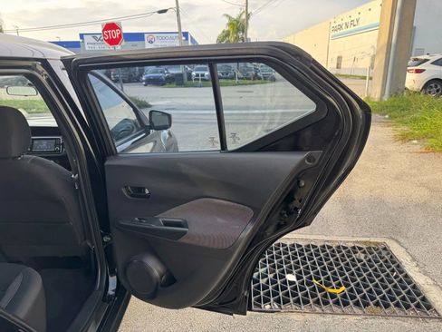 Used 2019 Nissan Kicks S image 16