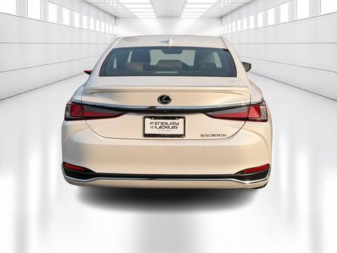 Used 2023 Lexus ES 300h w/ Accessory Package (Z1) FWD image 8