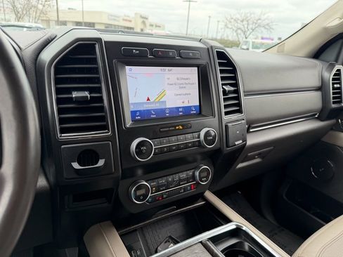 Used 2021 Ford Expedition Limited image 16
