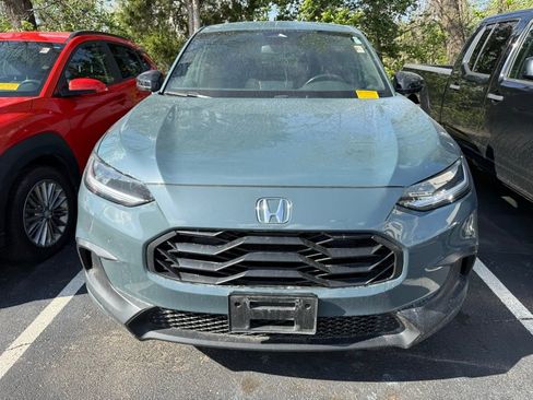 Used 2023 Honda HR-V Sport image 2
