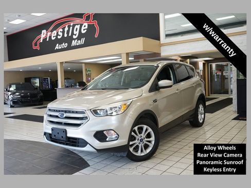 Used 2017 Ford Escape SE FWD image 1