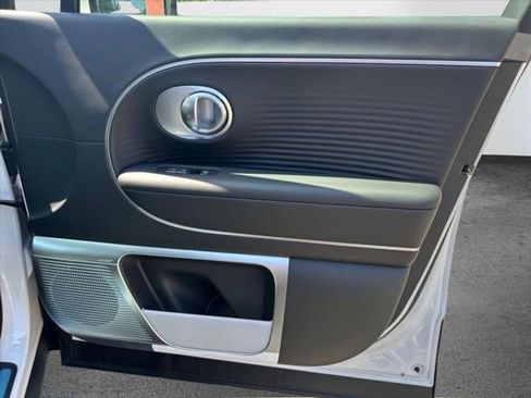 New 2026 Hyundai Ioniq 9 Limited image 19