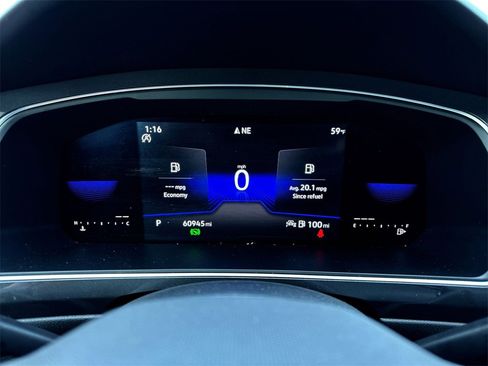 Used 2022 Volkswagen Tiguan SE image 15