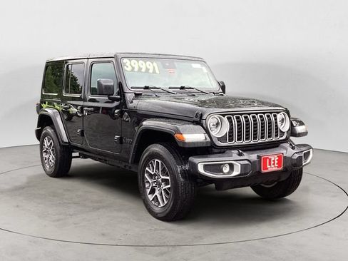 Certified 2025 Jeep Wrangler Unlimited Sahara AWD/4WD image 7