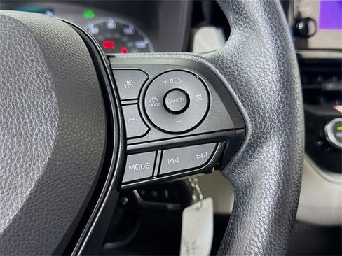 Certified 2025 Toyota Corolla LE image 14