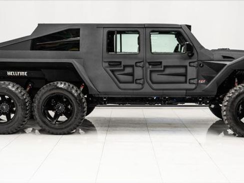 Used 2025 Jeep Gladiator Sport image 7