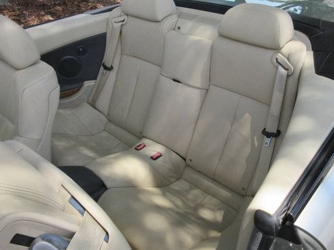 Used 2005 BMW 645Ci Convertible RWD image 13