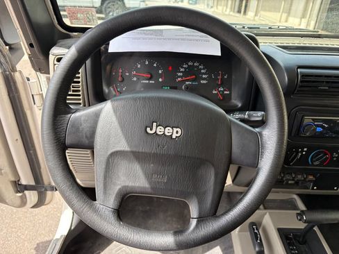 Used 2005 Jeep Wrangler Rubicon AWD/4WD image 19