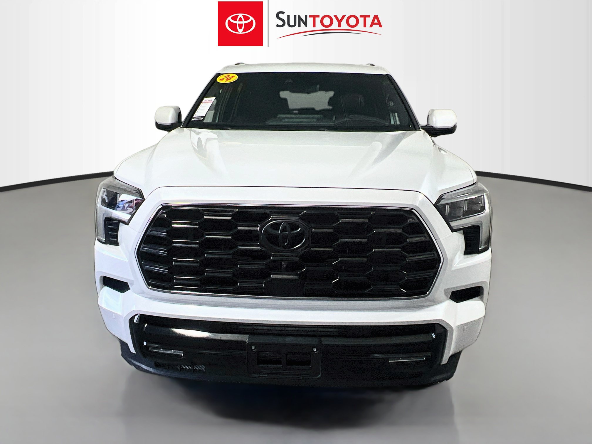 Used 2024 Toyota Sequoia Platinum AWD/4WD image 10