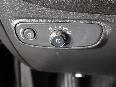 Used 2024 Chevrolet Equinox LS w/ LS Convenience Package FWD image 29