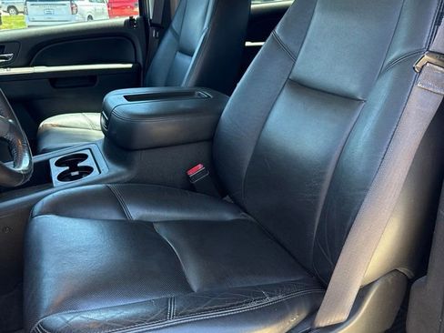 Used 2013 Chevrolet Silverado 2500 LTZ AWD/4WD image 13