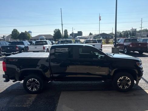 Used 2022 Chevrolet Colorado Z71 AWD/4WD image 6