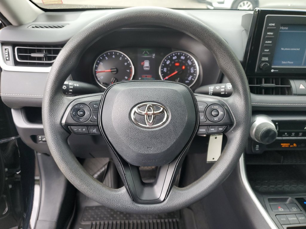 Used 2020 Toyota RAV4 LE FWD image 25