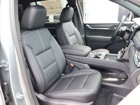 New 2026 GMC Acadia Elevation w/ Elevation Premium Package AWD/4WD image 24