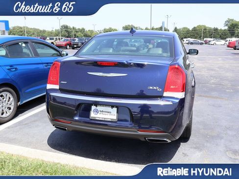 Used 2017 Chrysler 300 C AWD/4WD image 20
