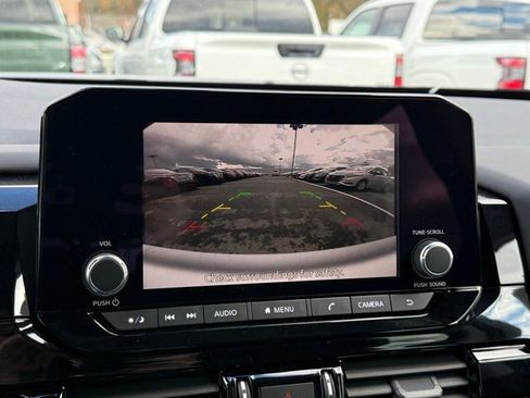 New 2025 Nissan Pathfinder SV image 37