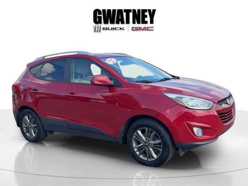 Used 2015 Hyundai Tucson SE image 1