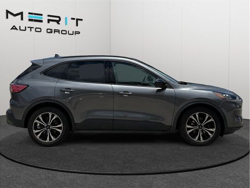 Used 2021 Ford Escape SE w/ SE Sport Appearance Package FWD image 10