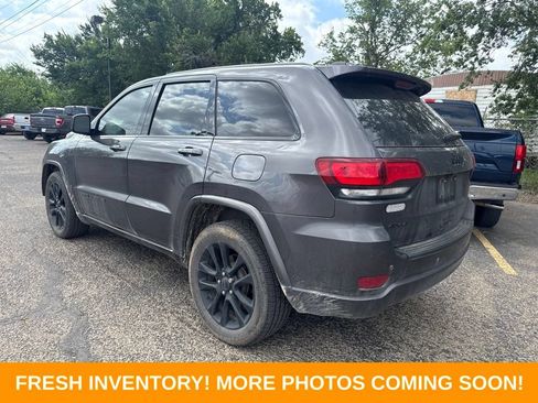 Used 2020 Jeep Grand Cherokee Altitude AWD/4WD image 4