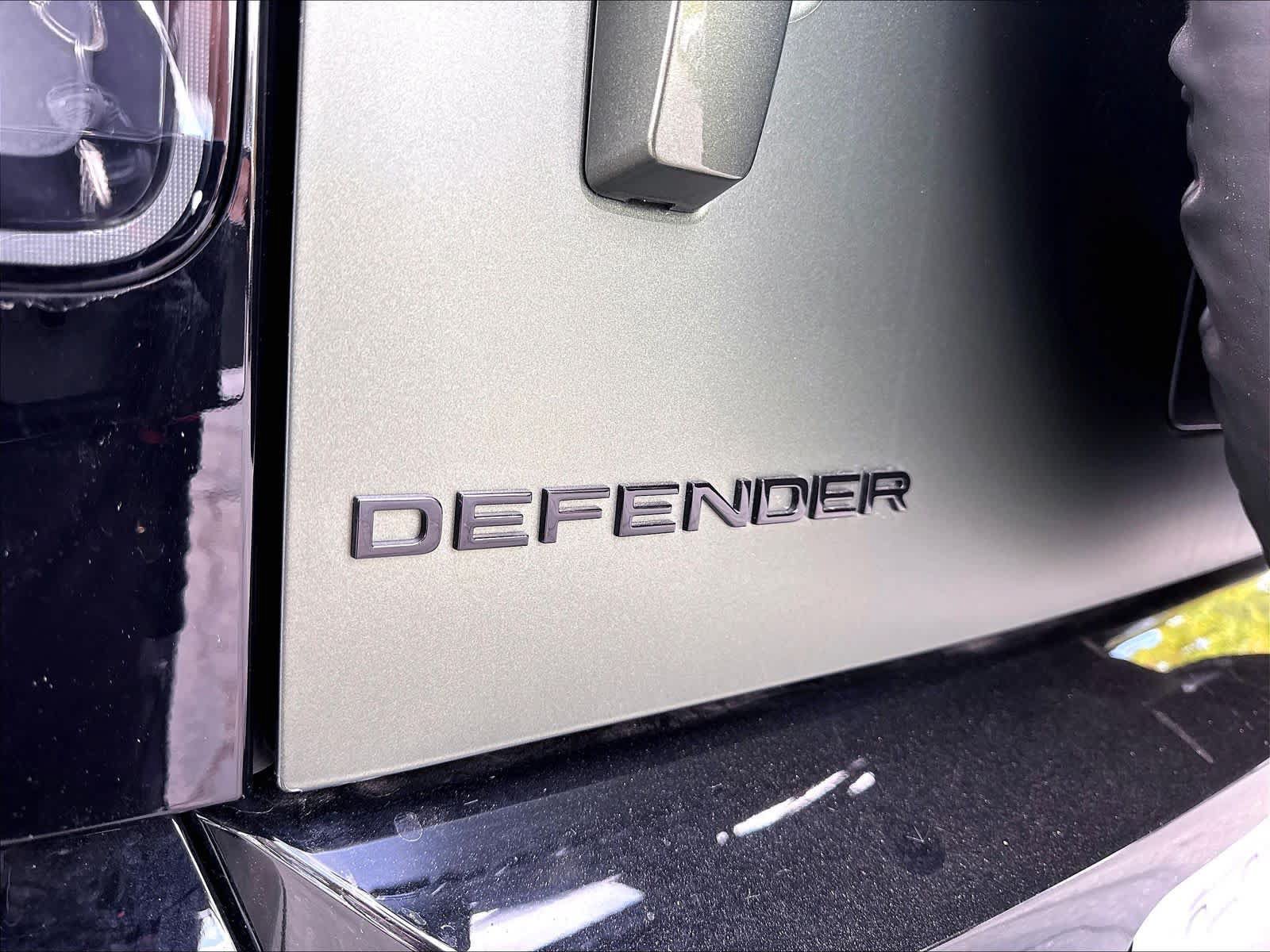 New 2026 Land Rover Defender 110 X-Dynamic SE AWD/4WD image 25