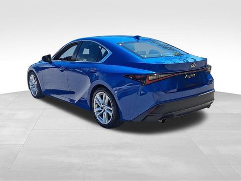 Used 2023 Lexus IS 300 w/ Comfort Package RWD image 4