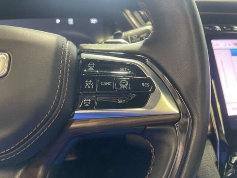Used 2025 Jeep Grand Cherokee Summit w/ Obsidian Package AWD/4WD image 24