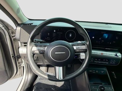 Used 2024 Hyundai Kona SEL w/ Convenience Package FWD image 11