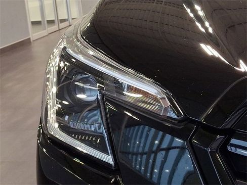 Certified 2023 Subaru Forester Premium image 9