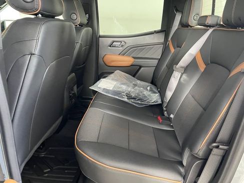 New 2026 GMC Canyon AT4 AWD/4WD image 13