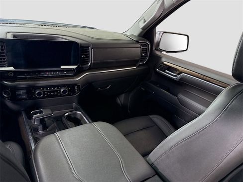 Certified 2023 Chevrolet Silverado 1500 RST image 18