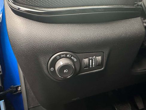 New 2026 Jeep Compass Limited image 19