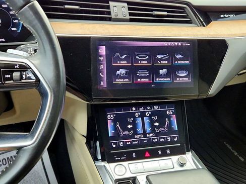 Used 2019 Audi e-tron Premium Plus AWD/4WD image 17