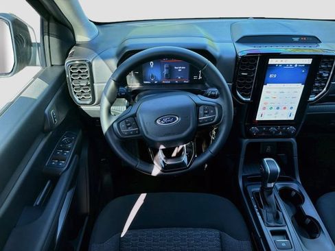Used 2025 Ford Ranger XLT w/ Black Appearance Package AWD/4WD image 16