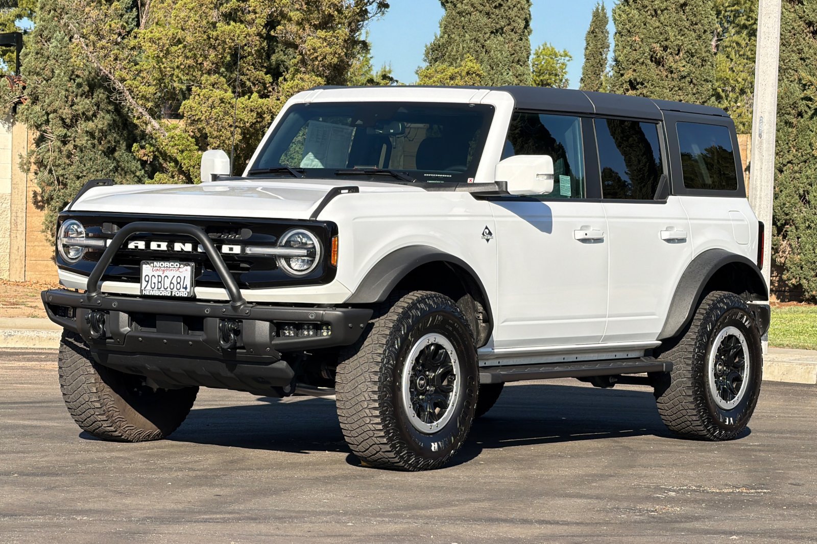 Used 2023 Ford Bronco Outer Banks w/ Sasquatch Package AWD/4WD image 8