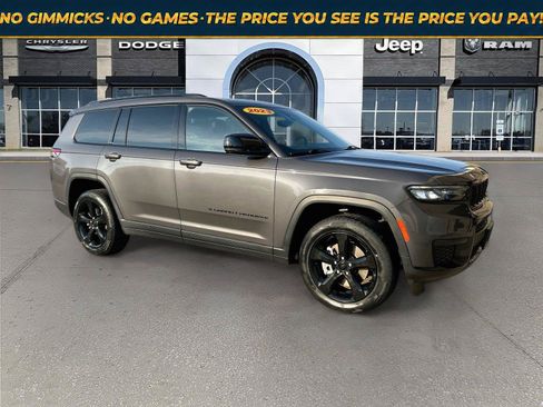 Used 2023 Jeep Grand Cherokee L Laredo AWD/4WD image 1
