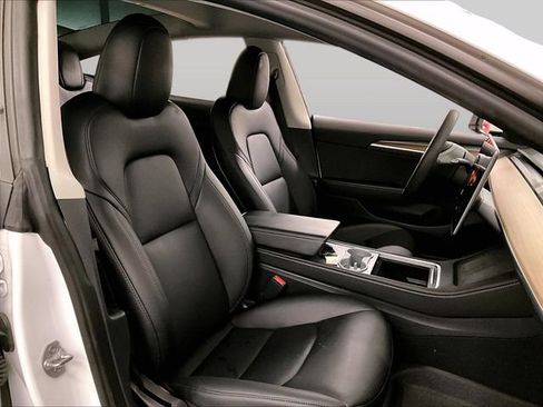 Used 2023 Tesla Model 3 Standard Range RWD image 7