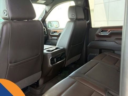 Used 2023 GMC Sierra 1500 Denali w/ Technology Package AWD/4WD image 9