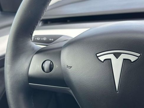 Used 2022 Tesla Model 3 Standard Range image 21