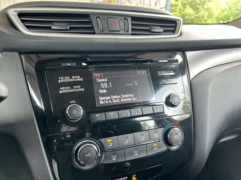 Used 2016 Nissan Rogue S AWD/4WD image 13