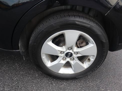 Used 2018 Kia Soul FWD image 25